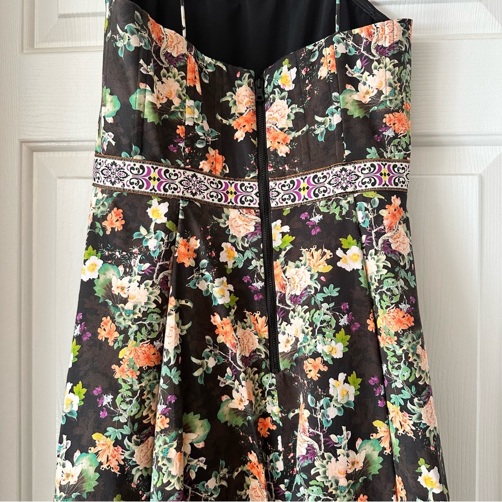 Alice + Olivia Florence Gown - Picture 6 of 16